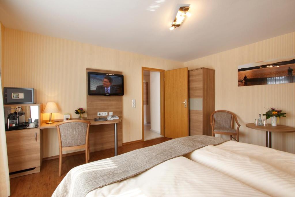 Hotel Pension Stern Bad Buchau Quarto foto