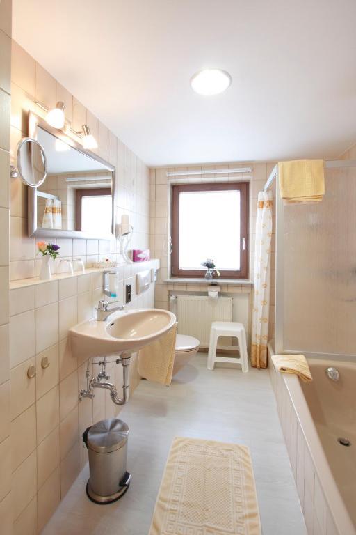 Hotel Pension Stern Bad Buchau Quarto foto